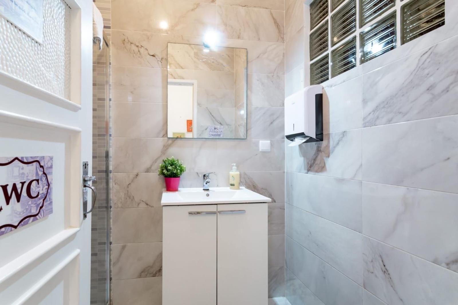 Divine House Of Graca Hotel Lisboa Екстериор снимка